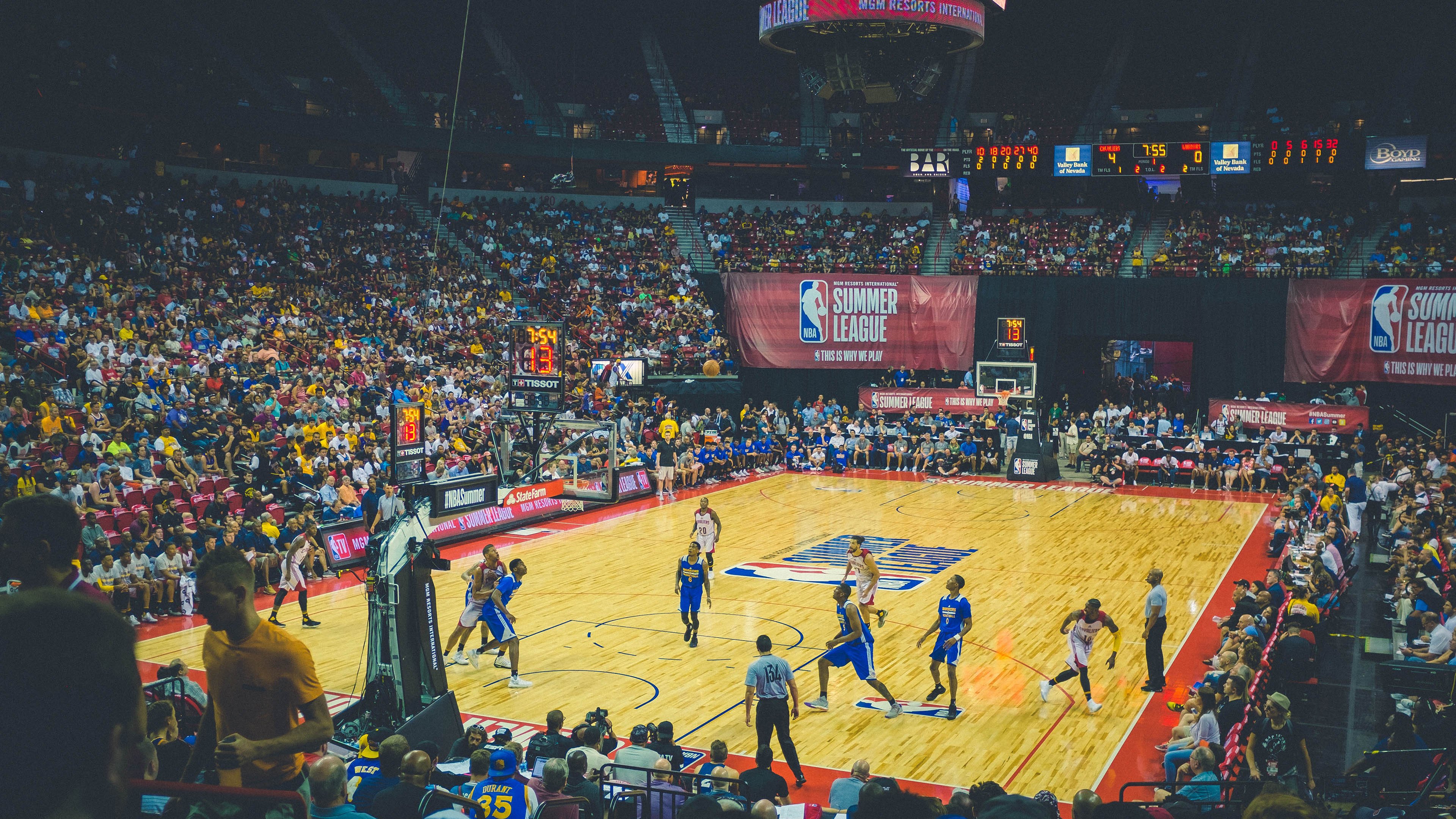 体育科技:可穿戴设备助力运动员提升训练效率,智能运动穿戴